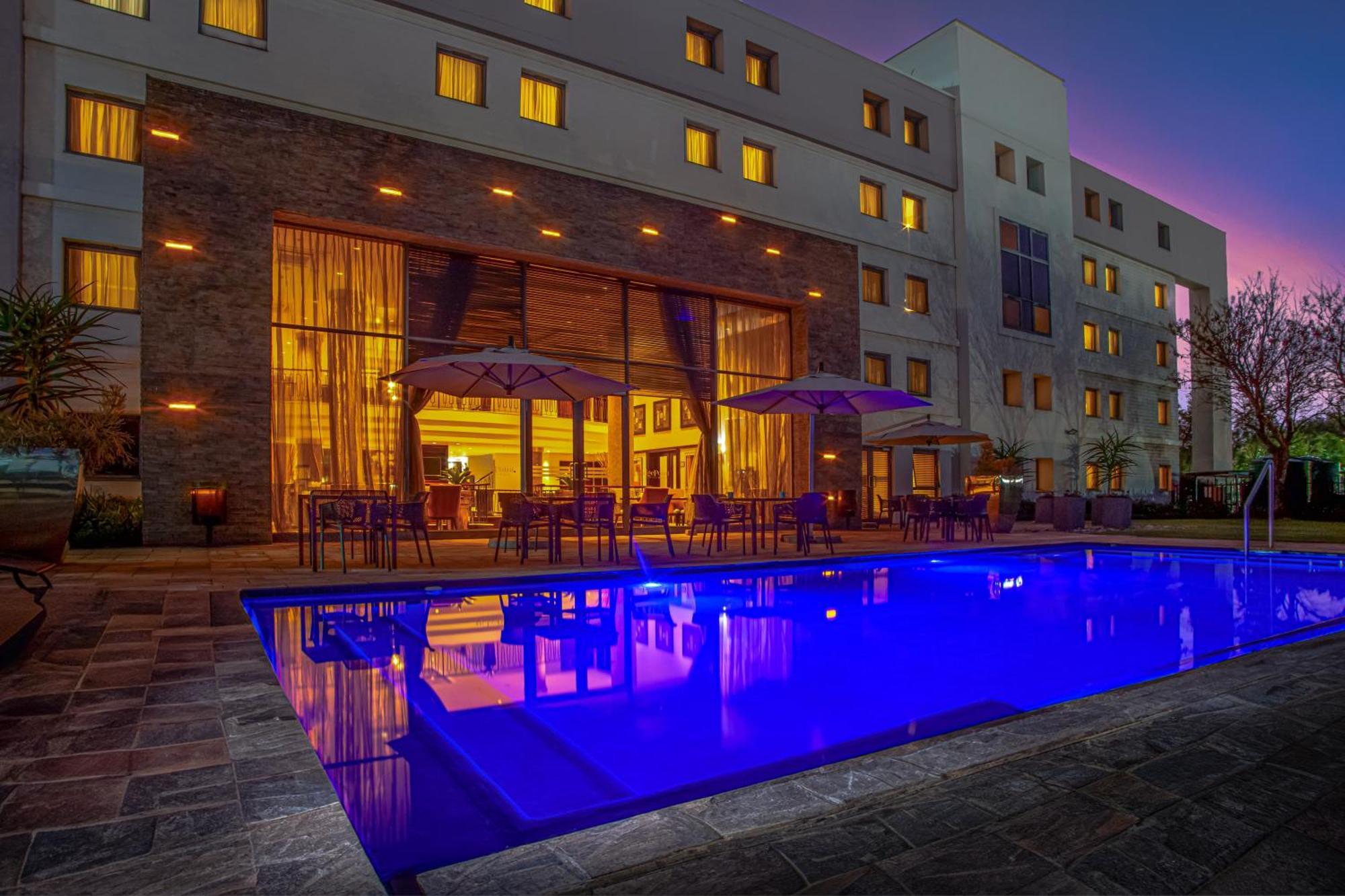 The Ridgepoint Hotel Witbank Exterior photo
